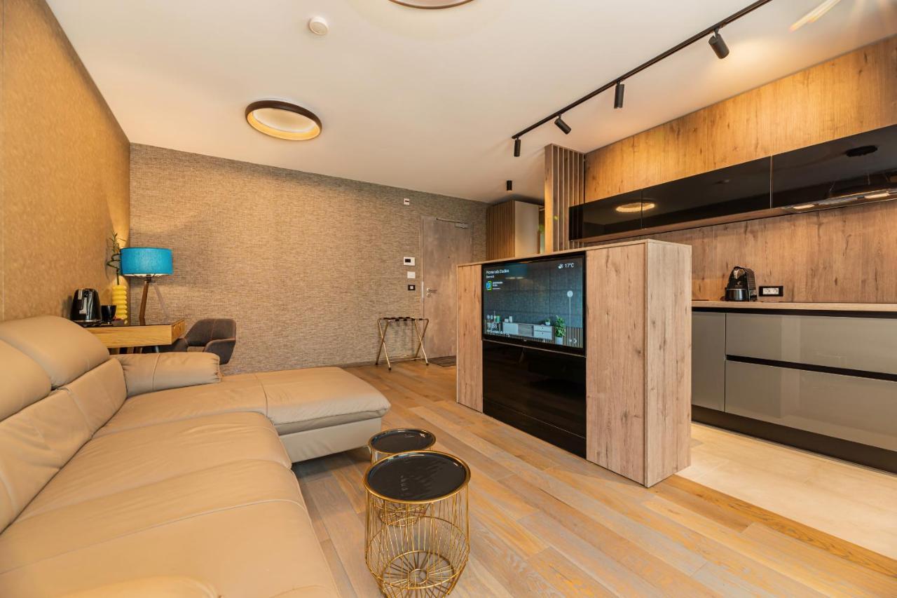 Promenada Studios Брашов Экстерьер фото