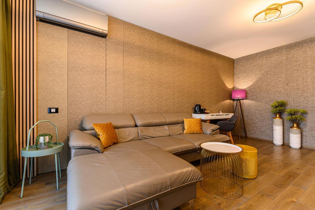 Promenada Studios Брашов Экстерьер фото