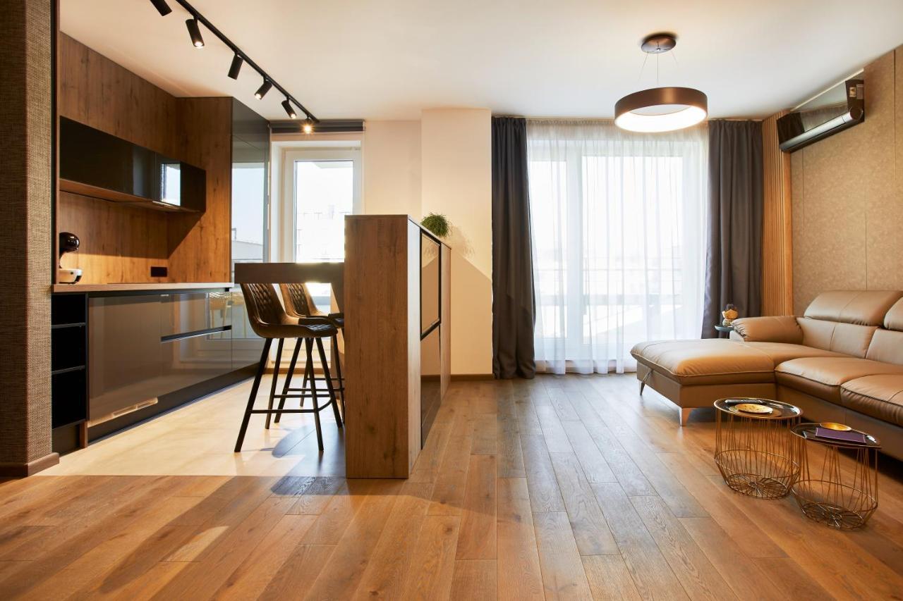 Promenada Studios Брашов Экстерьер фото